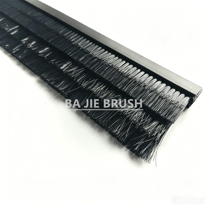 Offset Configuration Brush Strip